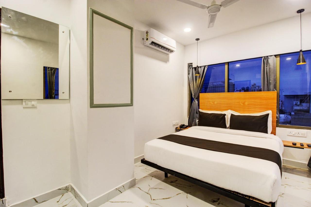 Super Townhouse Rcc Hotel Banjara Hills Hyderabad Esterno foto